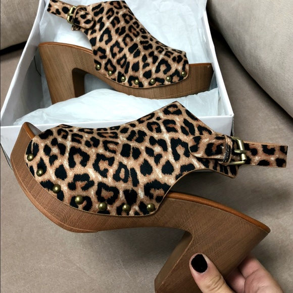 Hot2own Boutique Shoes - Leopard faux wooden chunky platform mule heels